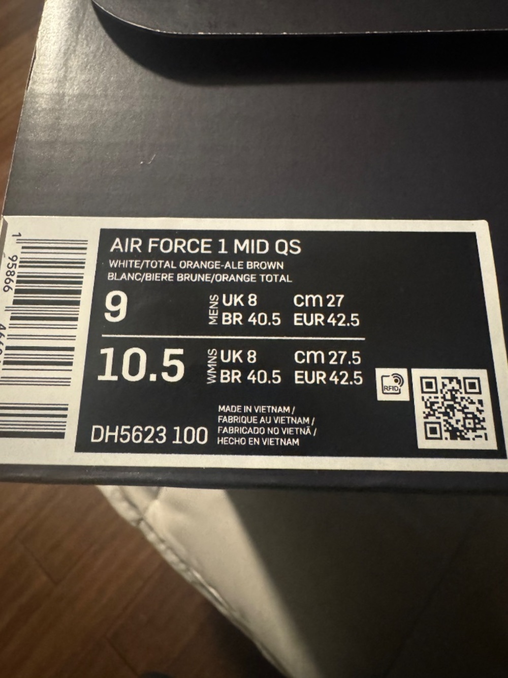 Air Force 1 - Picture 7 of 8